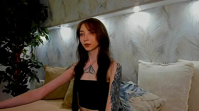 Snapshot of Ellen_Hops chatting on June 2026 09:01:02 AM Ellen Hops online show from June 2026 09:01:02 AM
