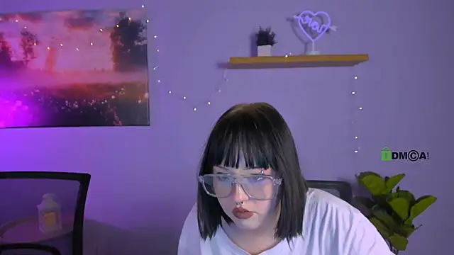 Snapshot of mira_cool_ chatting on December 2025 12:38:02 AM mira cool online show from December 2025 12:38:02 AM