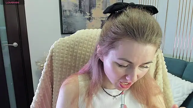 Snapshot of SofiAngela chatting on December 2025 01:04:02 AM SofiAngela online show from December 2025 01:04:02 AM