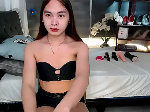 sylvannia cumslut online show from February 2026 04:24:02 PM