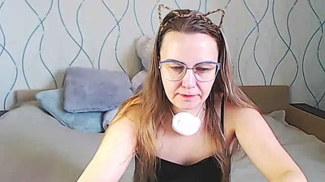 Snapshot of KissKsy chatting on November 2025 07:11:02 AM KissKsy online show from November 2025 07:11:02 AM