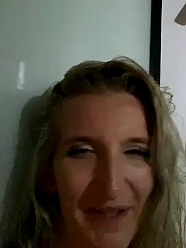 Snapshot of Skyme2713 chatting on January 2026 05:59:01 PM Skyme2713 online show from January 2026 05:59:01 PM
