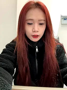 Snapshot of YYoom chatting on November 2025 09:34:02 AM YYoom online show from November 2025 09:34:02 AM