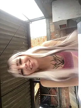 Snapshot of Ravenkittyy chatting on November 2025 09:17:01 PM Ravenkittyy online show from November 2025 09:17:01 PM