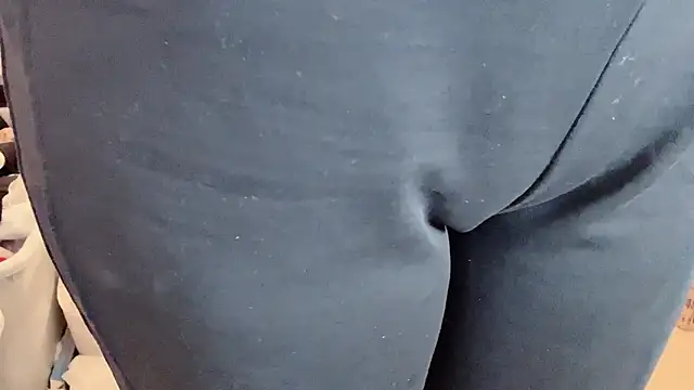 Snapshot of LT-333 chatting on November 2025 12:52:01 PM LT-333 online show from November 2025 12:52:01 PM