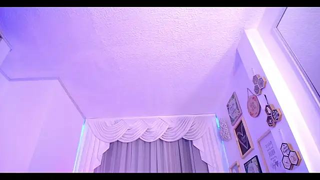 IsabelleDaza online show from February 2026 12:13:02 PM