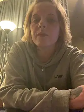 Tiffy90 online show from December 2025 09:31:02 PM