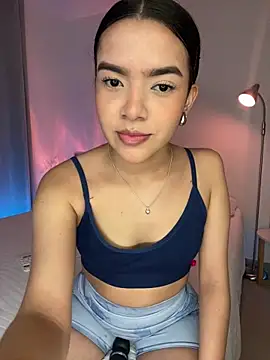 Snapshot of fluffycurls chatting on February 2026 11:28:02 AM fluffycurls online show from February 2026 11:28:02 AM