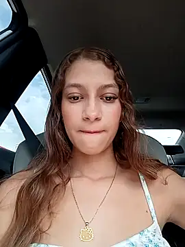 Vanneskk online show from April 2026 07:55:01 PM