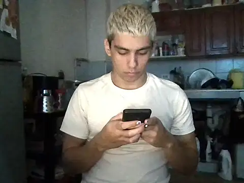 arturo  butera online show from December 2025 04:12:02 PM