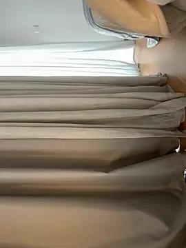 Snapshot of madlynginger chatting on December 2025 12:25:02 PM madlynginger online show from December 2025 12:25:02 PM