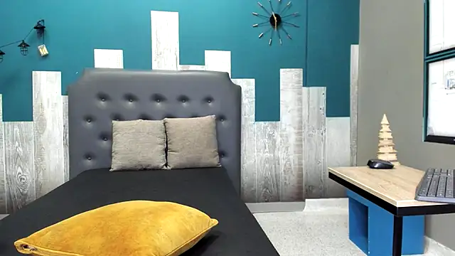 brian tattoo online show from December 2025 12:43:02 PM