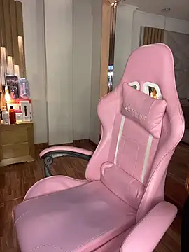 coraline vera online show from March 2026 08:03:01 PM