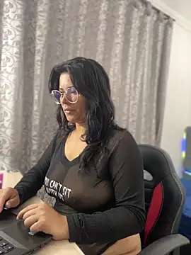 CATHA EF online show from December 2025 07:07:01 PM