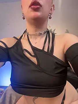 Snapshot of Helga_vibe chatting on December 2025 06:06:01 AM Helga vibe online show from December 2025 06:06:01 AM