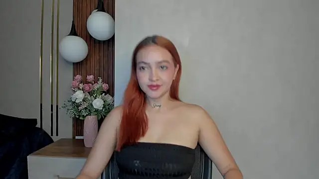 Snapshot of AliceHills_ chatting on December 2025 12:22:02 PM AliceHills online show from December 2025 12:22:02 PM