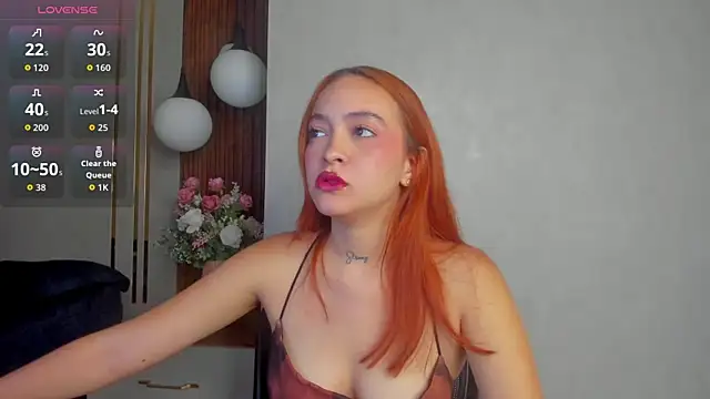 Snapshot of AliceHills_ chatting on December 2025 12:45:02 PM AliceHills online show from December 2025 12:45:02 PM