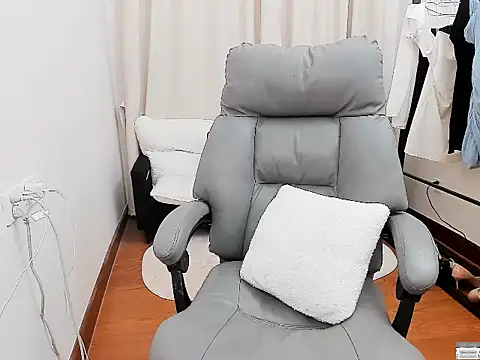 Snapshot of linlinjiang33 chatting on December 2025 02:30:01 AM linlinjiang33 online show from December 2025 02:30:01 AM