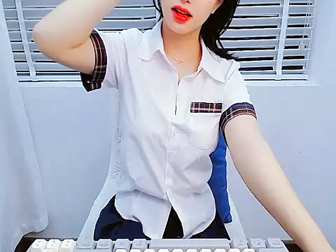 Snapshot of Cami99x chatting on November 2025 12:41:02 PM Cami99x online show from November 2025 12:41:02 PM