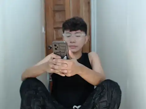 asiantwink0000 online show from December 2025 08:34:02 AM