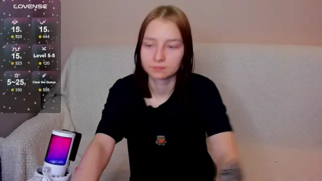 Snapshot of Home_Fox_ chatting on November 2025 10:45:02 PM Home Fox online show from November 2025 10:45:02 PM