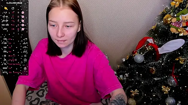 Snapshot of Home_Fox_ chatting on November 2025 02:26:01 AM Home Fox online show from November 2025 02:26:01 AM