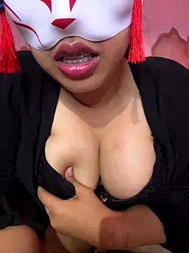 Snapshot of Julia_Sari00 chatting on November 2025 06:43:02 PM Julia Sari00 online show from November 2025 06:43:02 PM