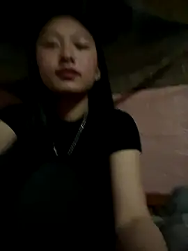 Snapshot of Mayli2x chatting on December 2025 07:28:01 AM Mayli2x online show from December 2025 07:28:01 AM