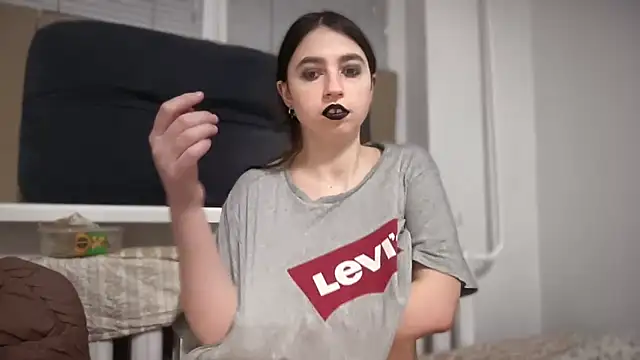 Aphr0ditee online show from March 2026 06:04:02 PM