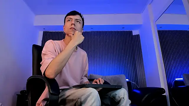 Snapshot of Bastthianxxx chatting on November 2025 07:50:02 PM Bastthianxxx online show from November 2025 07:50:02 PM