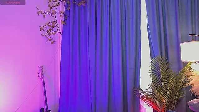 Jennifer Wiliams online show from March 2026 12:33:02 PM