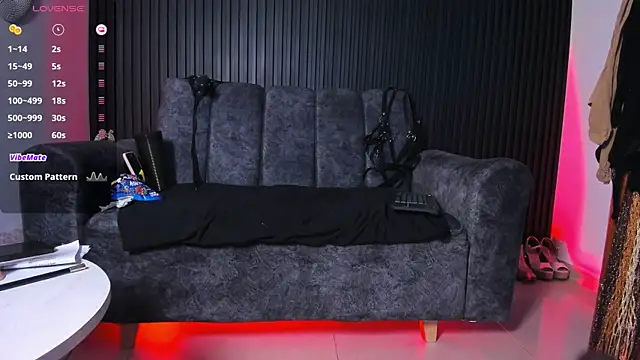 Snapshot of MissPantyhose_ chatting on December 2025 07:08:02 PM MissPantyhose online show from December 2025 07:08:02 PM