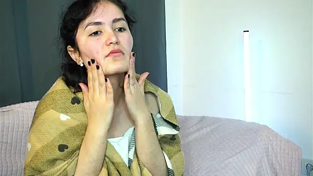 Snapshot of GilmaFaurot chatting on December 2025 10:46:02 AM GilmaFaurot online show from December 2025 10:46:02 AM