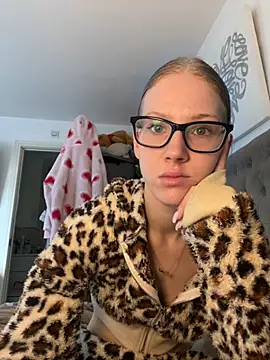 RosieLovexoxx online show from November 2025 02:54:01 PM