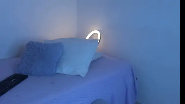 Snapshot of violetaebony chatting on December 2025 10:52:02 AM violetaebony online show from December 2025 10:52:02 AM