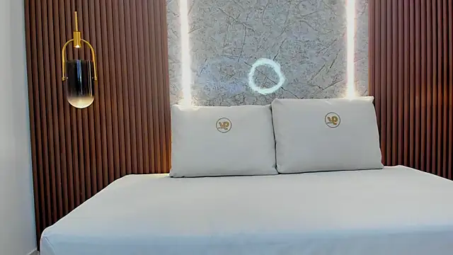 Snapshot of evony_becker_ chatting on December 2025 10:35:01 AM evony becker online show from December 2025 10:35:01 AM