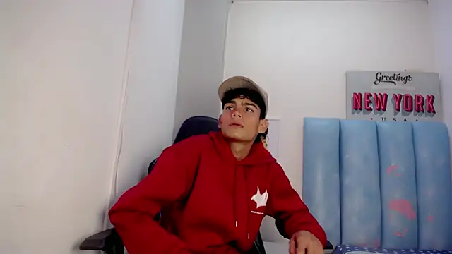 Snapshot of Lil_babyyy_ chatting on December 2025 02:05:01 AM Lil babyyy online show from December 2025 02:05:01 AM