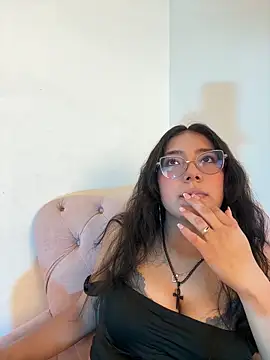 Dafne se online show from December 2025 01:13:01 AM