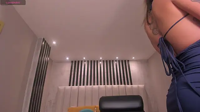 Snapshot of AmbarOwens chatting on December 2025 12:37:02 AM AmbarOwens online show from December 2025 12:37:02 AM