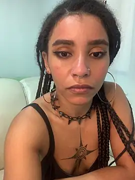 Lillith Bloom online show from April 2026 02:48:02 PM