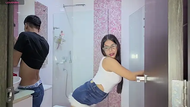 Snapshot of Katrina_hot1 chatting on December 2025 12:59:02 AM Katrina hot1 online show from December 2025 12:59:02 AM