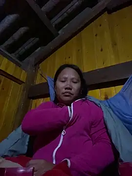 Snapshot of LeoPet2x chatting on December 2025 12:54:01 PM LeoPet2x online show from December 2025 12:54:01 PM