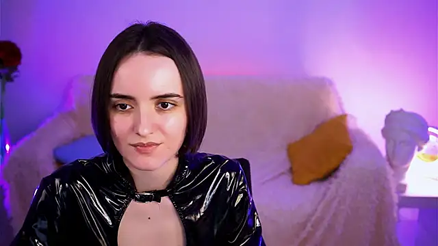 KateWillows online show from April 2026 05:02:02 AM