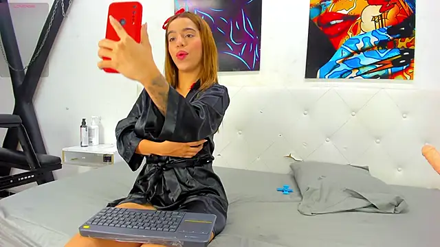 Snapshot of lucy_78_sweet chatting on December 2025 01:28:02 PM lucy 78 sweet online show from December 2025 01:28:02 PM