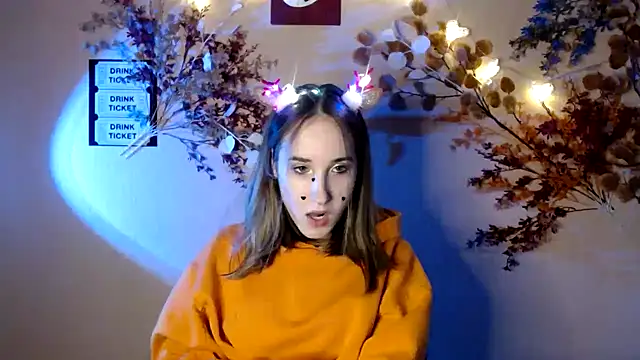 Moon  Lily online show from December 2025 01:42:01 PM