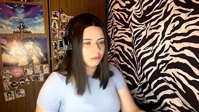 Snapshot of AngeliqueSulima chatting on December 2025 09:18:01 AM AngeliqueSulima online show from December 2025 09:18:01 AM