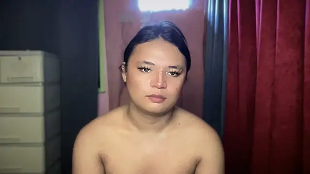 Snapshot of lovinglyours_joanna chatting on December 2025 07:35:01 AM lovinglyours joanna online show from December 2025 07:35:01 AM