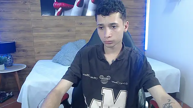 LucassSmith11 online show from March 2026 08:04:02 PM