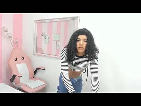 Amaia Monroe online show from December 2025 05:12:02 AM