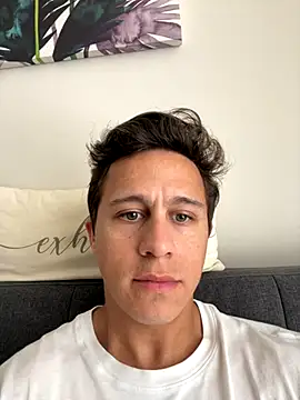 Snapshot of Emanueldickarg chatting on November 2025 06:32:01 PM Emanueldickarg online show from November 2025 06:32:01 PM